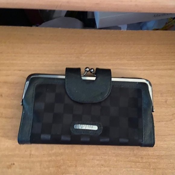 Carpisa Black Clasp Wallet from Italy NWT - Picture 1 of 10